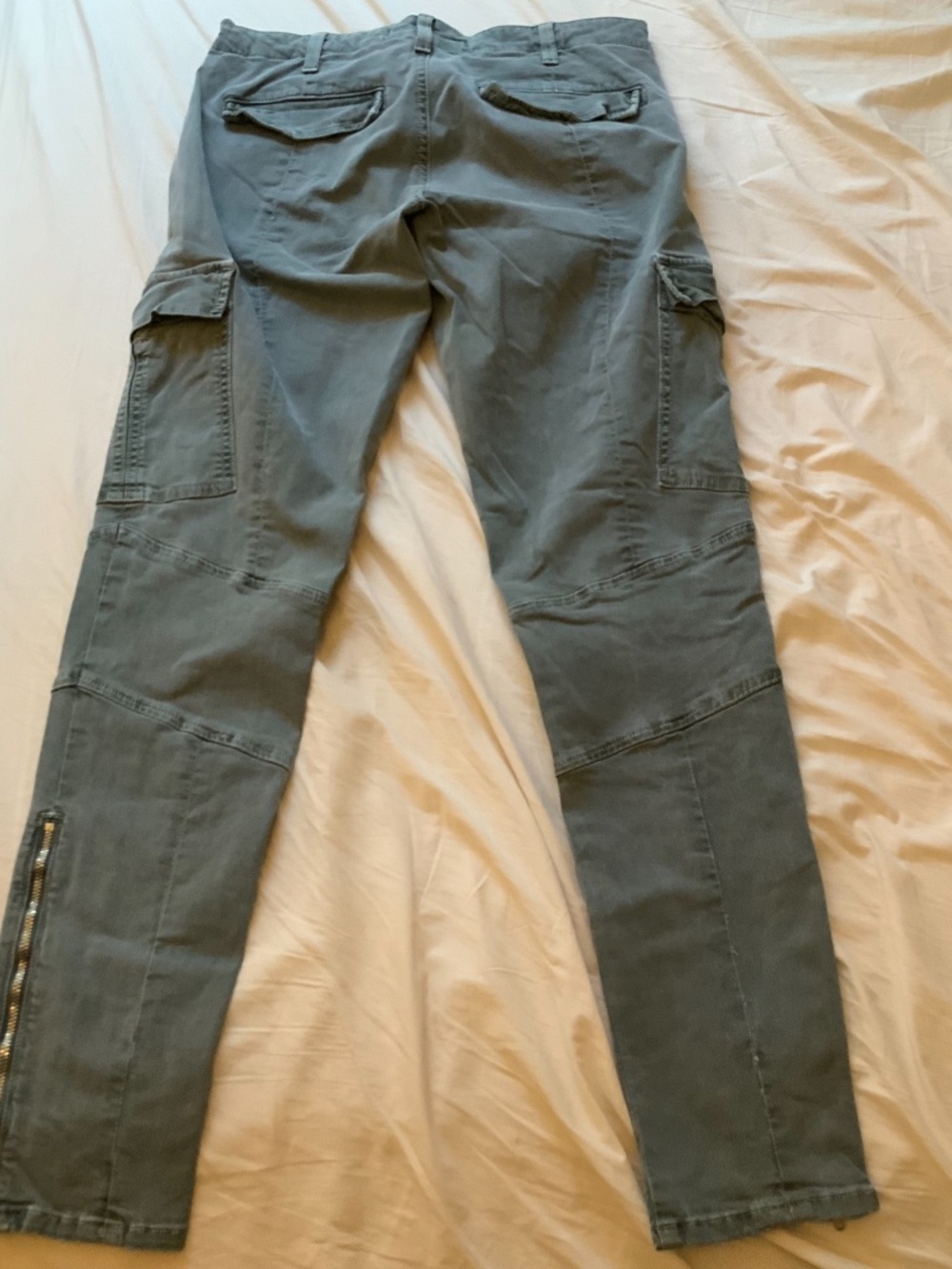 J Brand Jeans Skinny Cargo Side pockets and ankle In Vintage Olive Size 28 - Picture 3 of 7